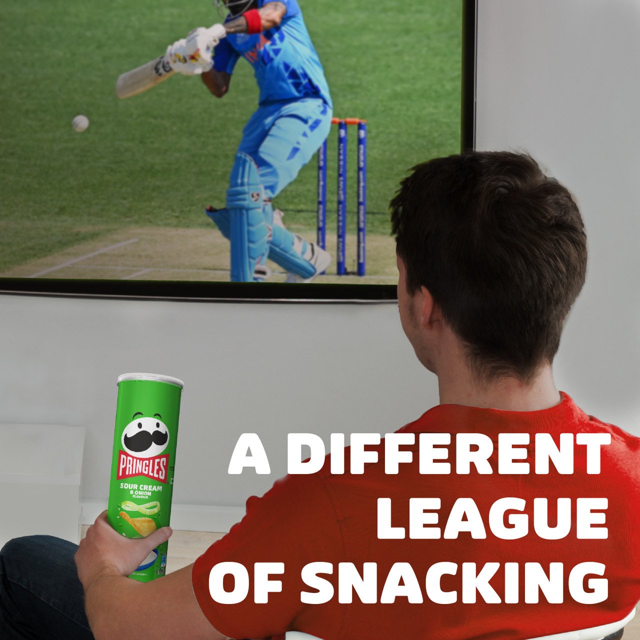 Pringles Sour Cream and Onion Flavour Chips (107 g) - Image 2